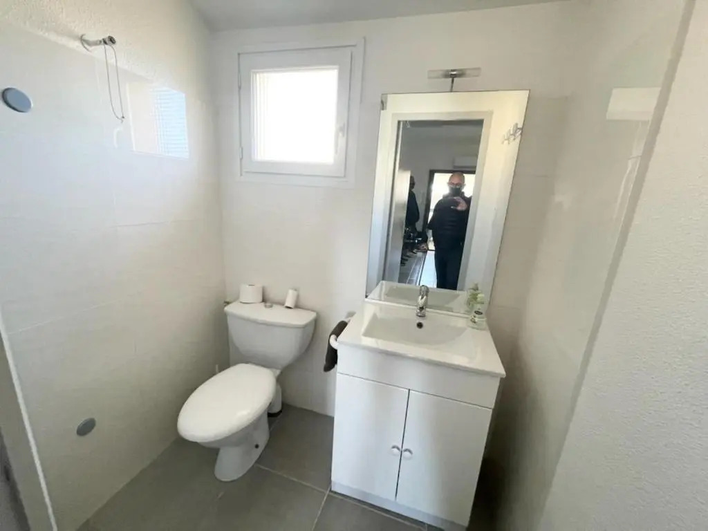 Bel appartement à 300 mètres de la plage +parking