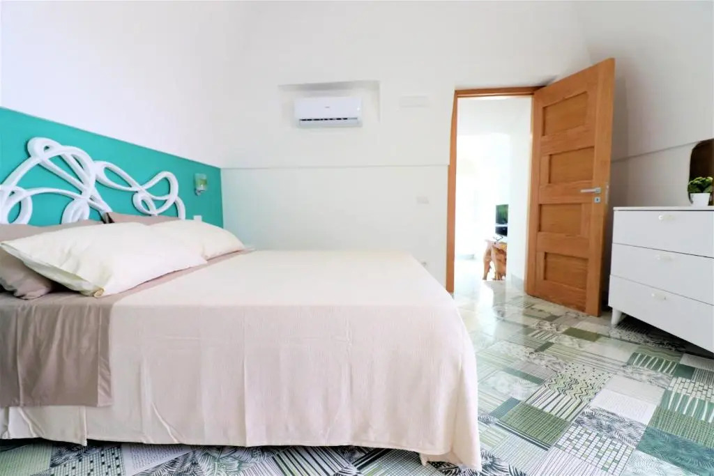 De Vivo Realty - Marys Apartments