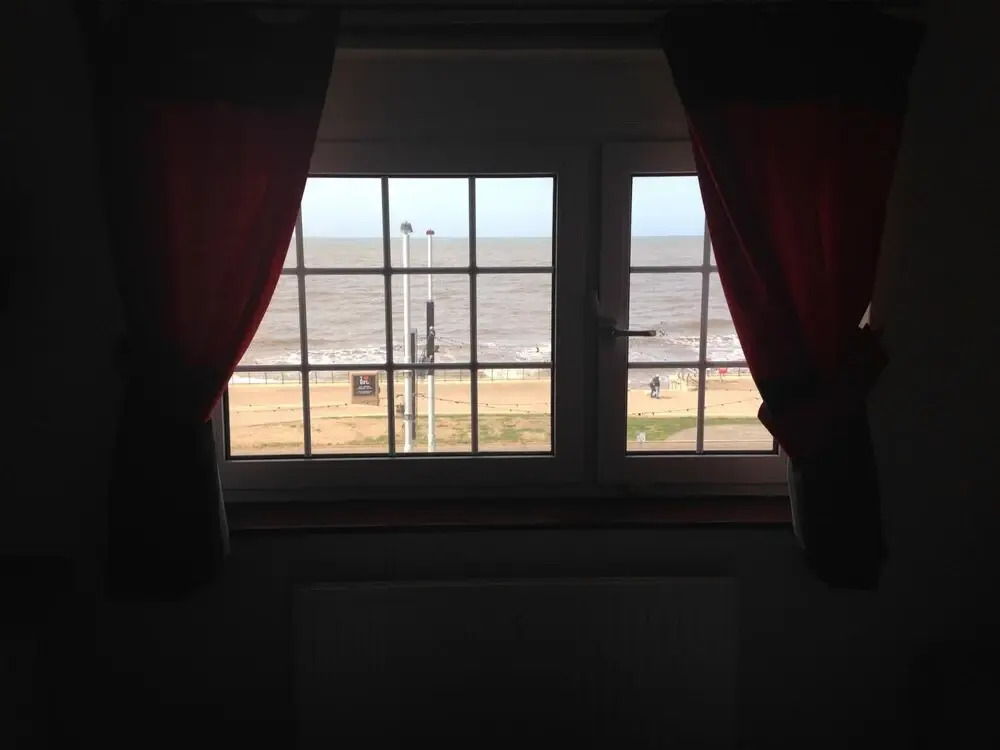 Blue Waves Hotel