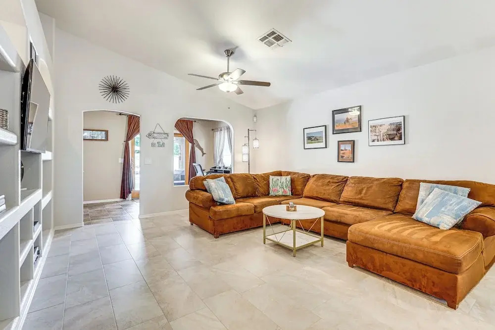 Patio + Fire Pit: Peoria Getaway Near Golfing!