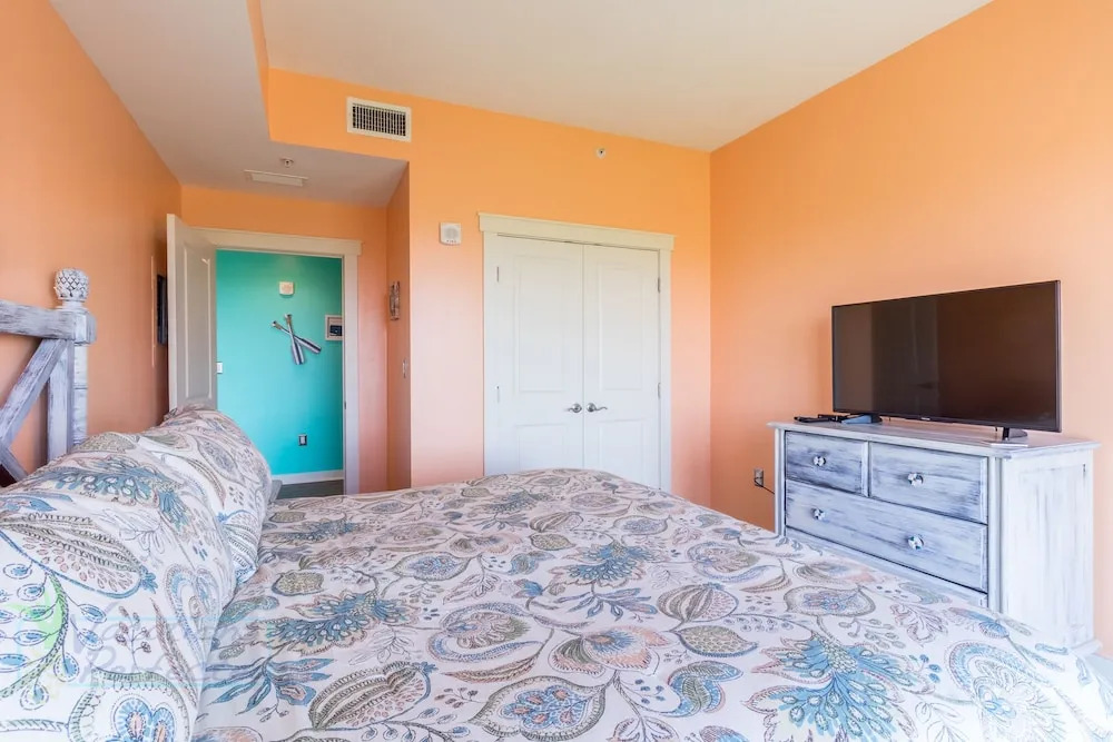 Origin 1221 1 Bedroom 1 Bathroom Condo
