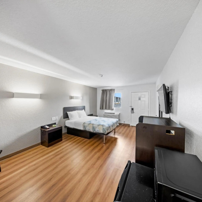 Motel 6-Moultrie, GA