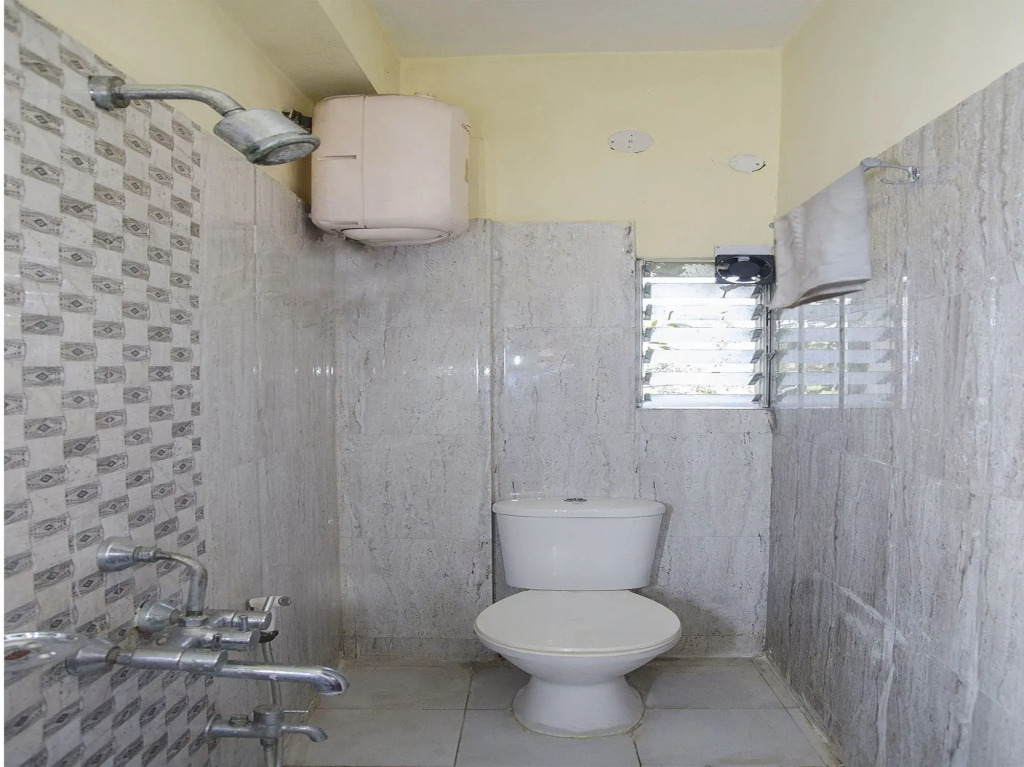 Western Enclave by OYO Rooms