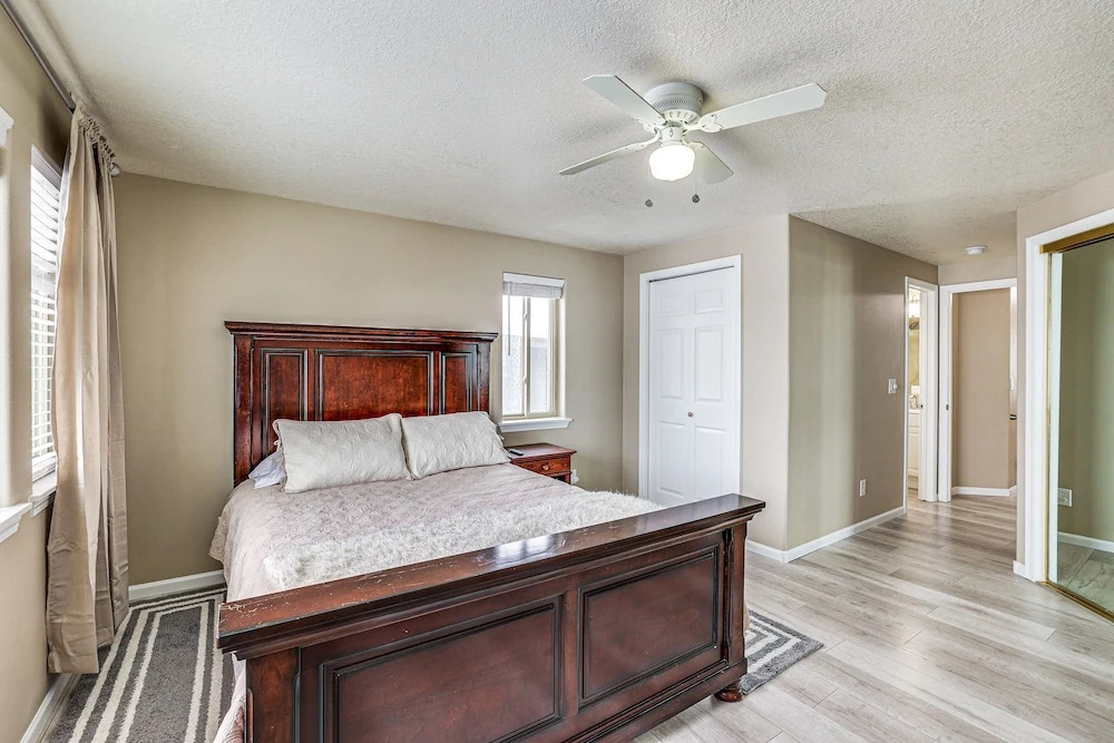 5 Mi to Ski Resort: Mtn-view Townhome in Dillon