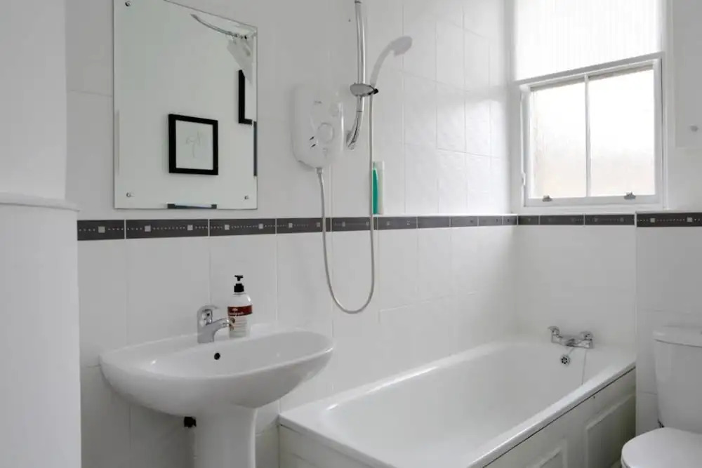 2 Bedroom Bruntsfield Apartment