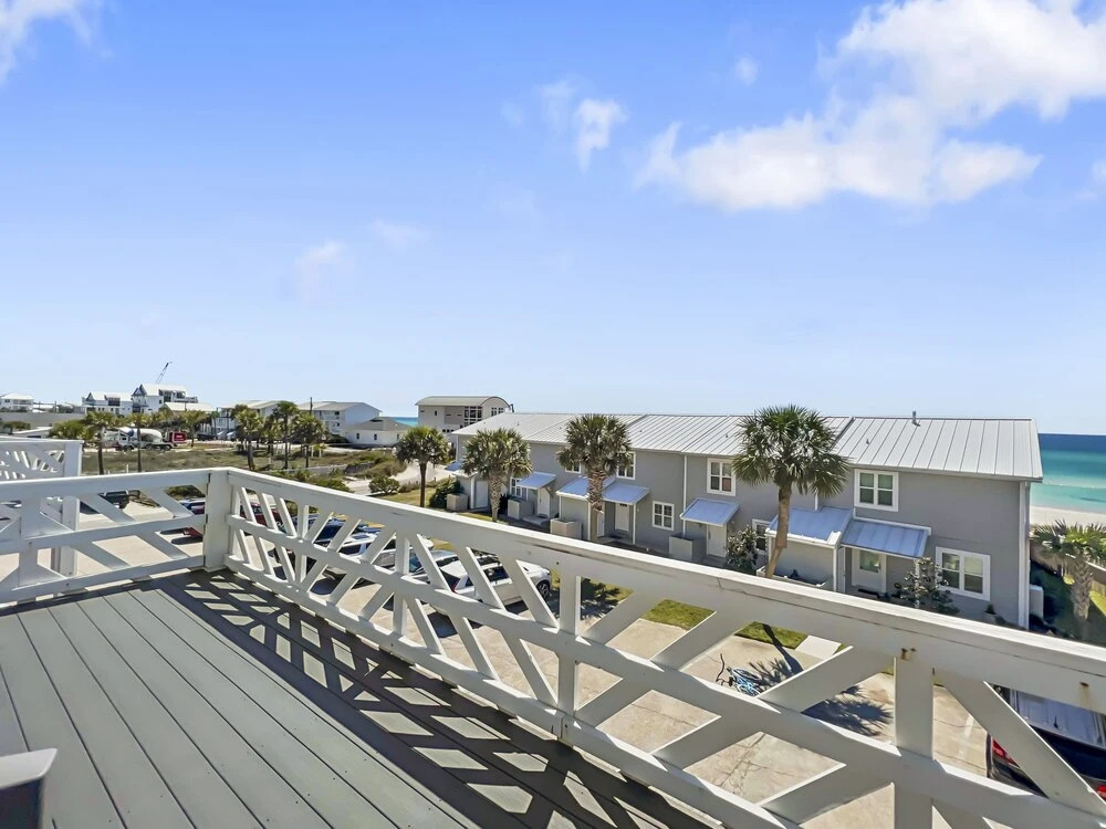 Shoreline Townhomes #10 - 2 Br townhouse by RedAwning