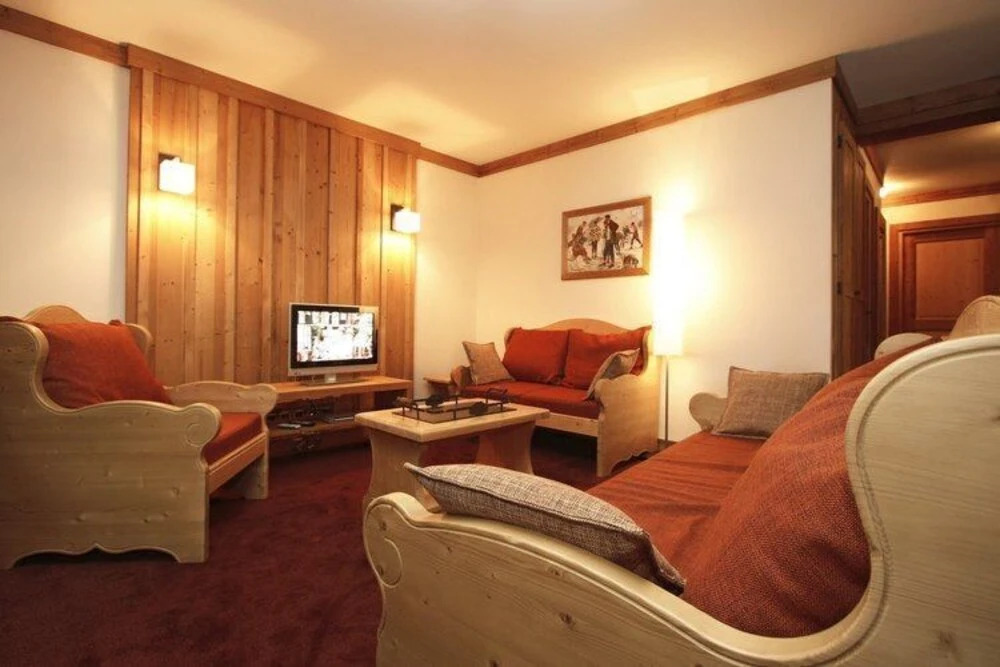 Spacious Apartment in Les Deux-alpes Near Ski Area