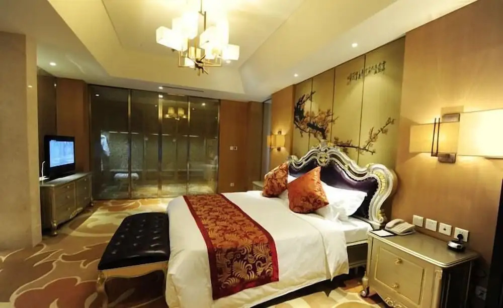 Qinhuangdao Arcadia Seaside Holiday Hotel