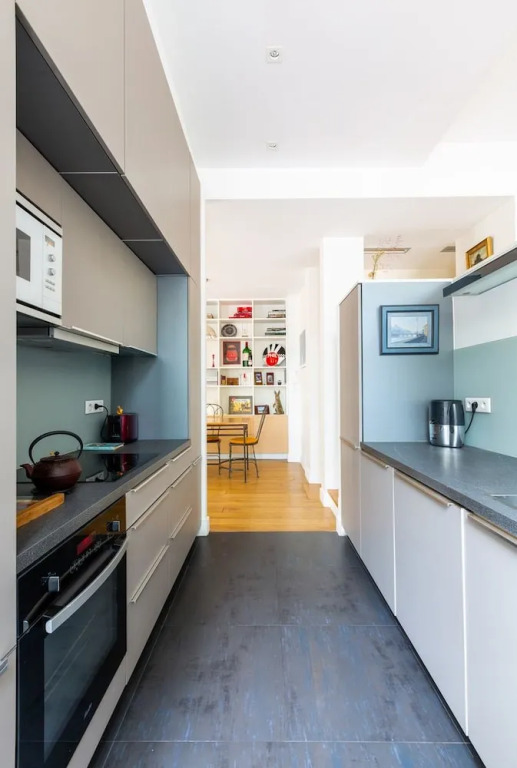 Sophisticated Home close to the Museums