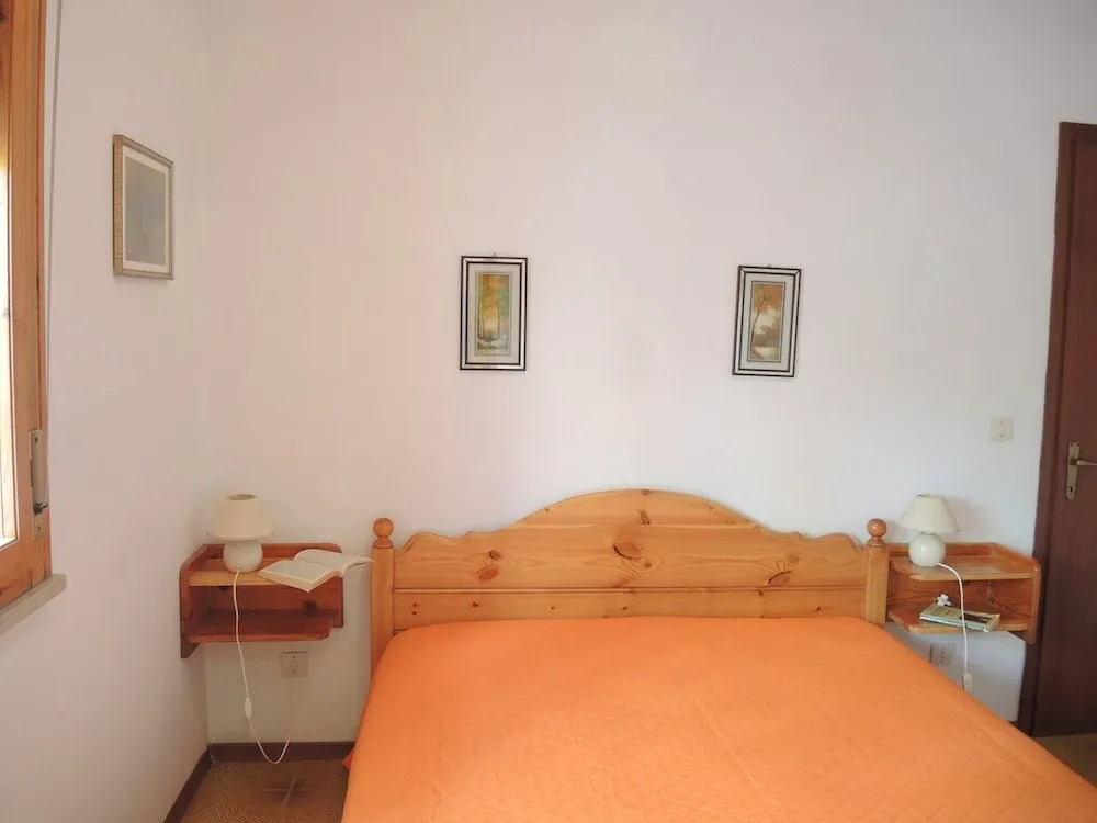 Spacious Flat With Common Pools and Kids'play Area