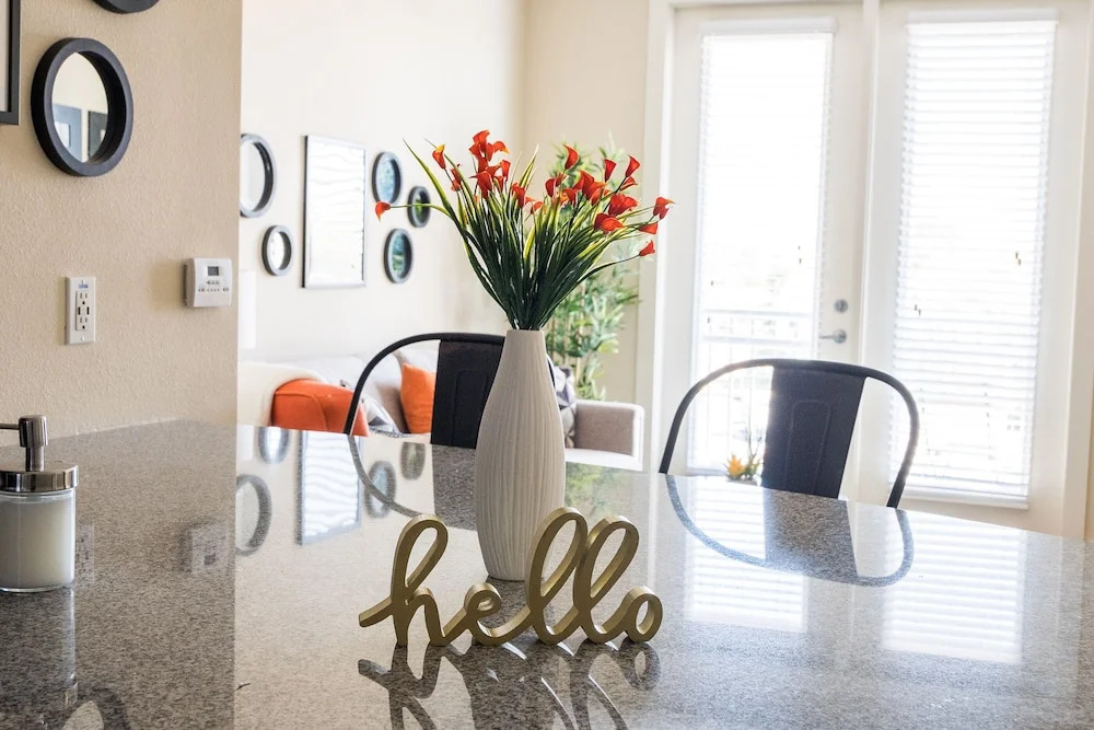 Courier City Apartments by Frontdesk