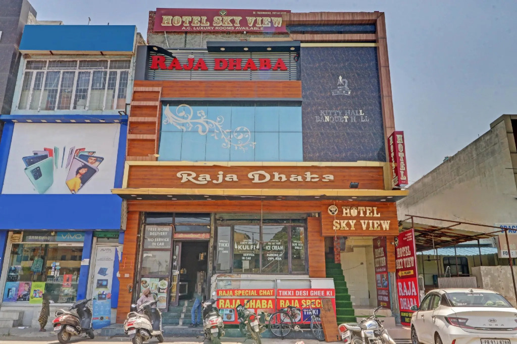 OYO 80341 Hotel Sky View