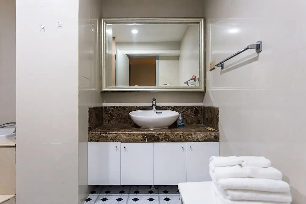 Wonderoom Design Apartment on the Bund