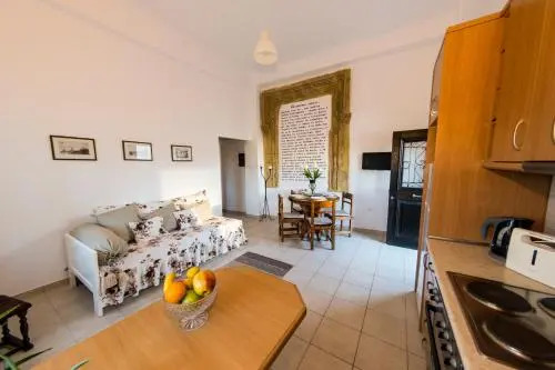 Finestra Apartment