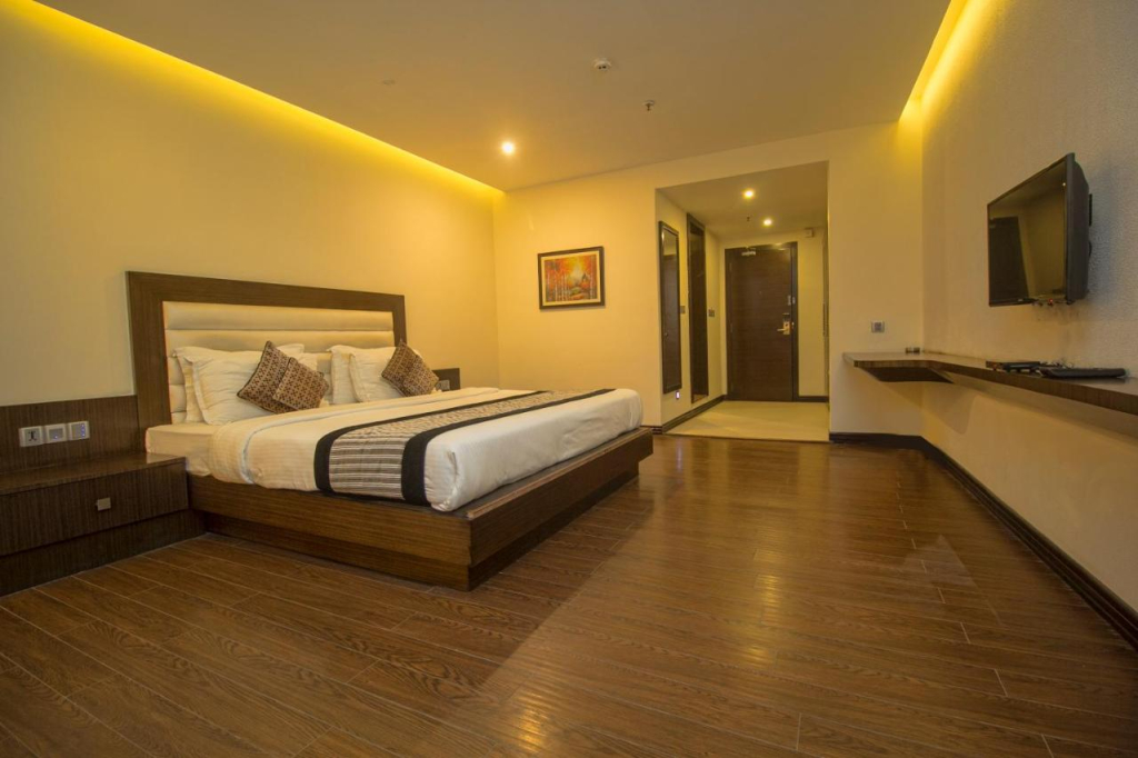 Summit Montana Suites & Spa