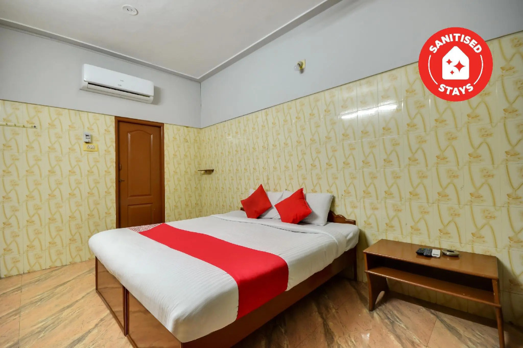 Super Hotel O Tiruppur Near Railway station