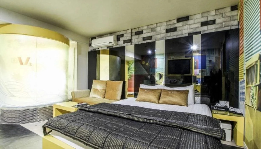 V3 Motel