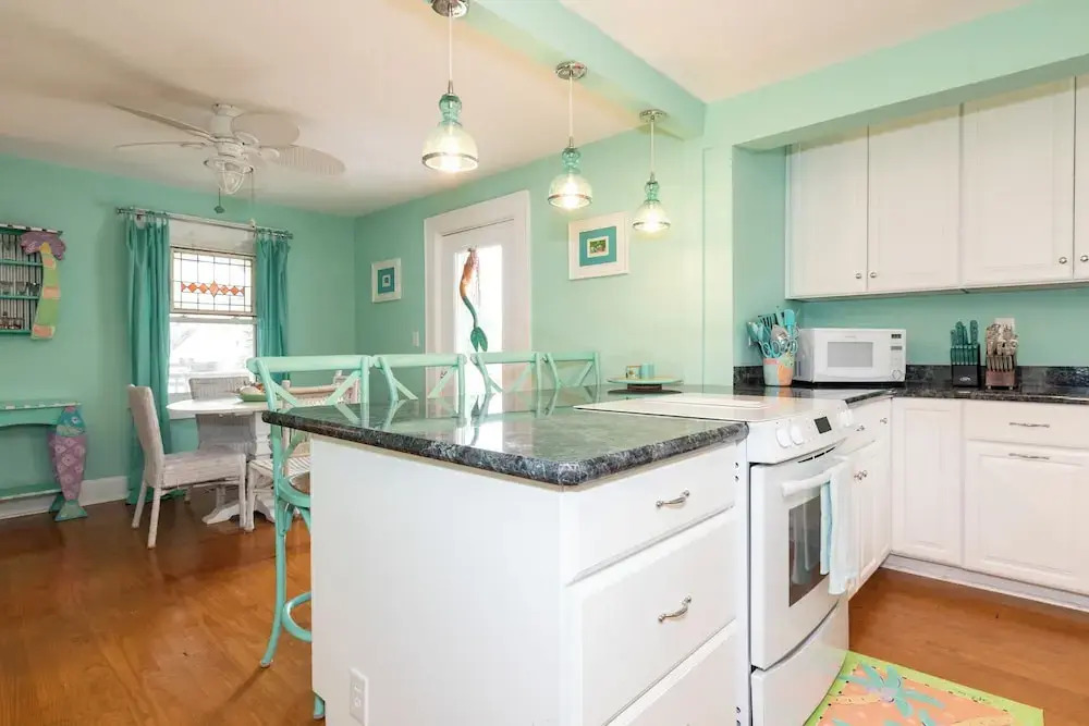 The Seashore Getaway House