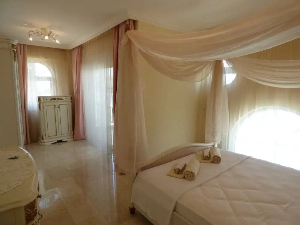 Villa Helios 11 by Elm