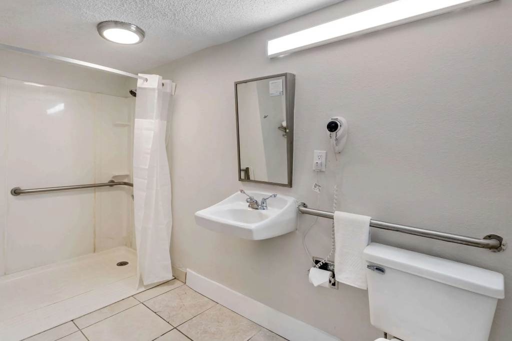 Quality Inn & Suites Orlando East - UCF Area