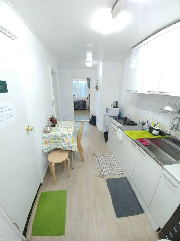 TnE House