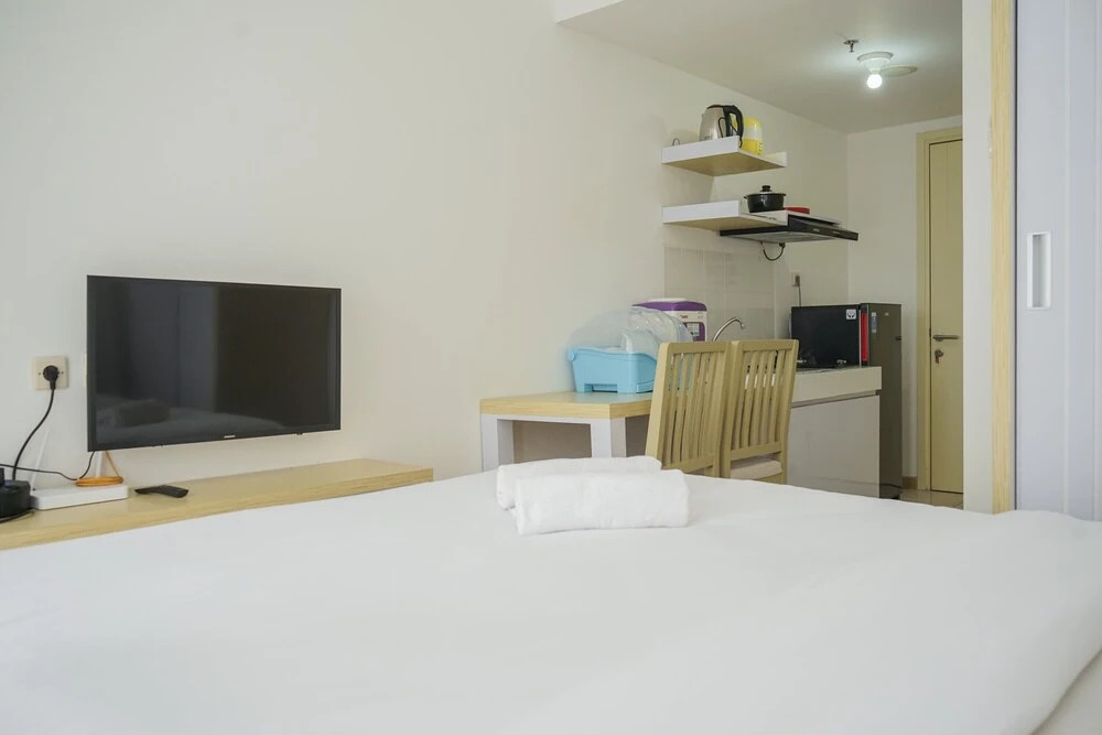 High Floor and Minimalist Studio Apartment at M-Town Residence