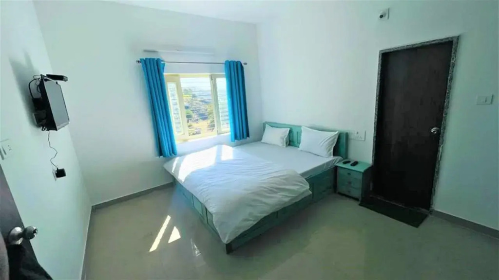 SHIKHAR BUNGLOW - A Stunning Valley View Bungalow in Mount Abu
