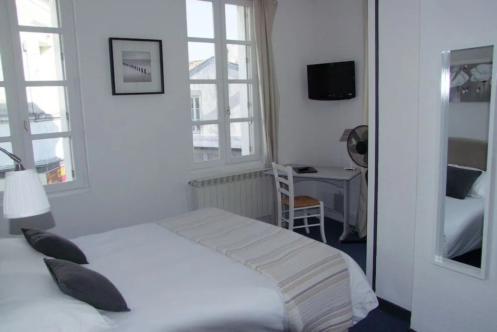 Hôtel 2 étoiles Le Galet Bleu