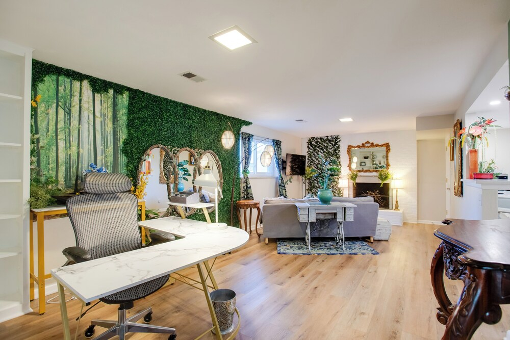 Work & Play Near Old Town Arvada: Pets Welcome!