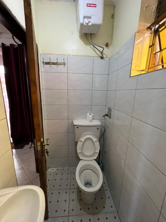 Lark suites -Bukoto