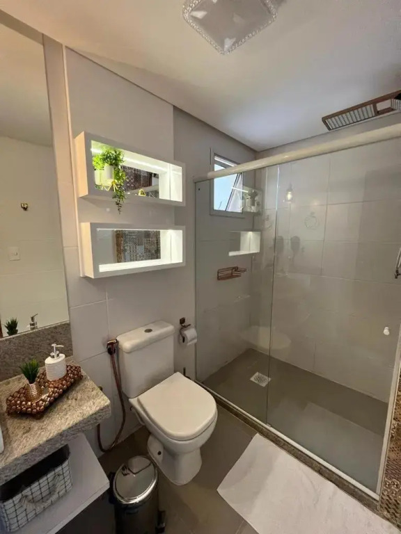 Magnífico APARTAMENTO de Charme - 3 quartos AR CONDICIONADOS SPLIT - Beira Mar, 2 banheiros, 2 Vagas Garagem, 4 Varandas, 2 Elevadores, Redes para Descanso, Wi-Fi, Air Fryer, Disney Plus, HBO Max, Cadeiras de Praia e Caixa Térmica
