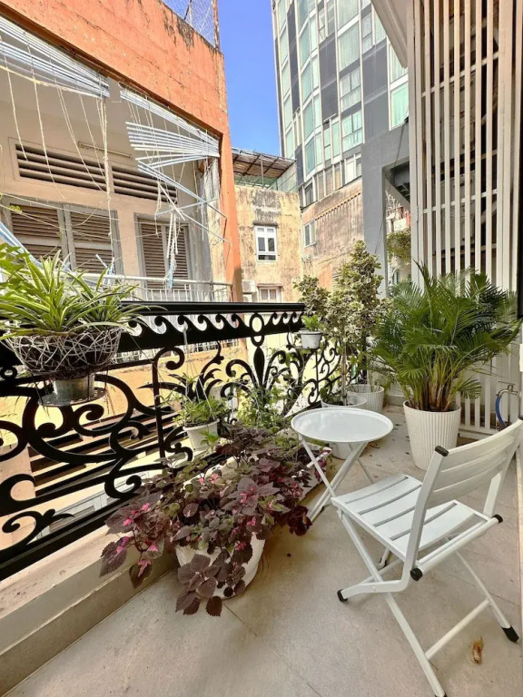 LalaHouse Spring Apartment