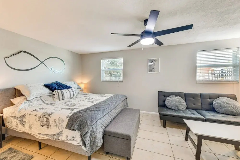Beach Time + Pool Vibes! Port Charlotte Hideaway