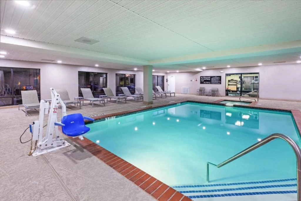 Comfort Inn Sherman - Denison Area