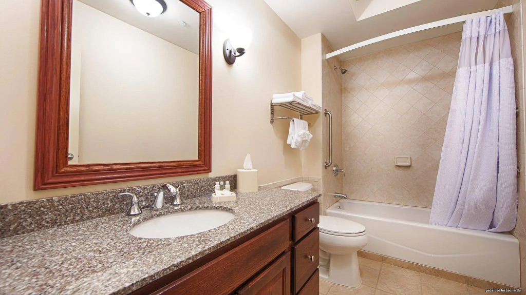 Best Western Pioneer Plaza