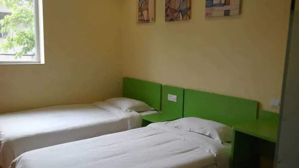 Yimi Hotel Changshou Metro Branch