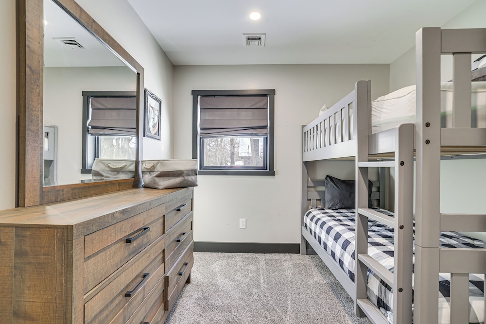 Poconos Ski Base w/ Hot Tub & Game Room!