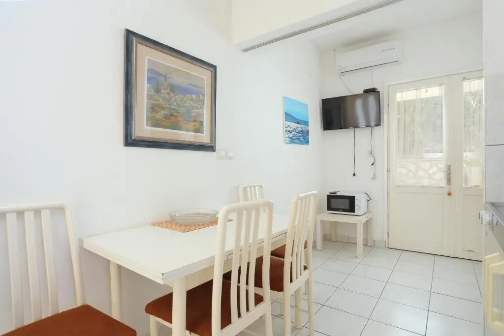 Apartments with WiFi Dugi Rat, Omis - 18917