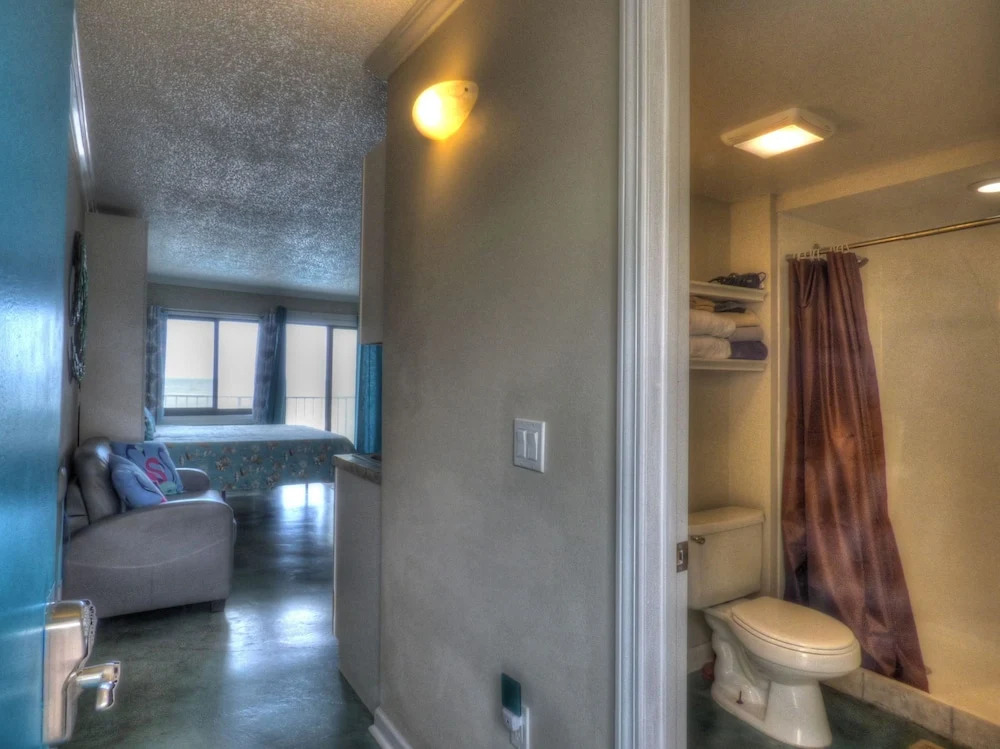 Pet Friendly Gulf Views On the Beach Steps Away 2nd Floor Private Deck