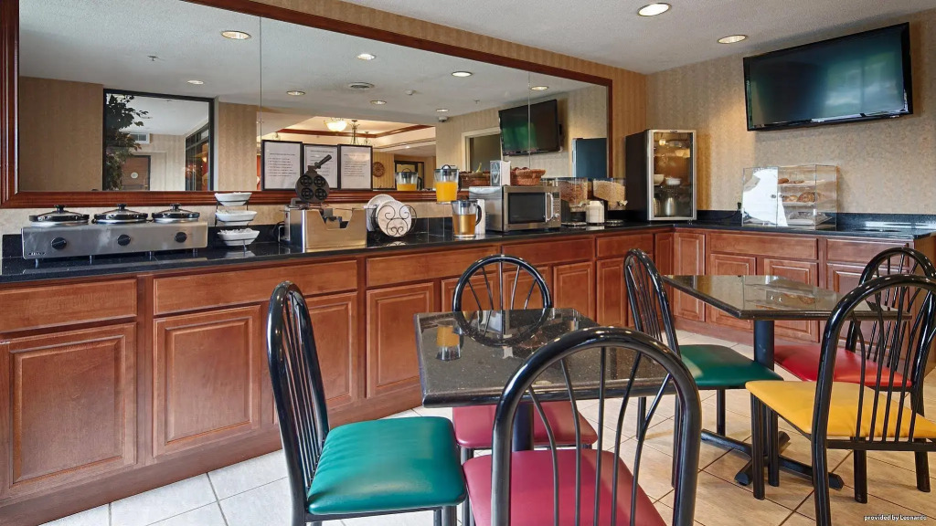 Best Western Plus Huntersville