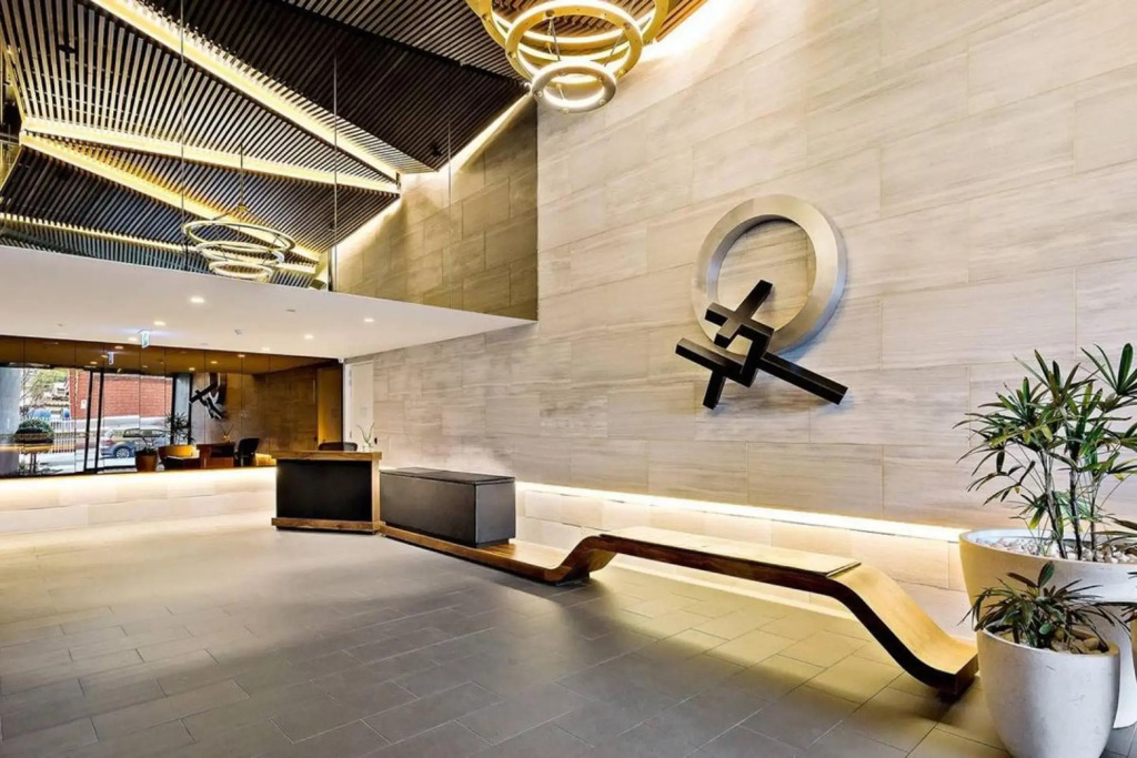 YARRA · YARRA Toorak Rd & Chapel St. Pool, Gym & Parking