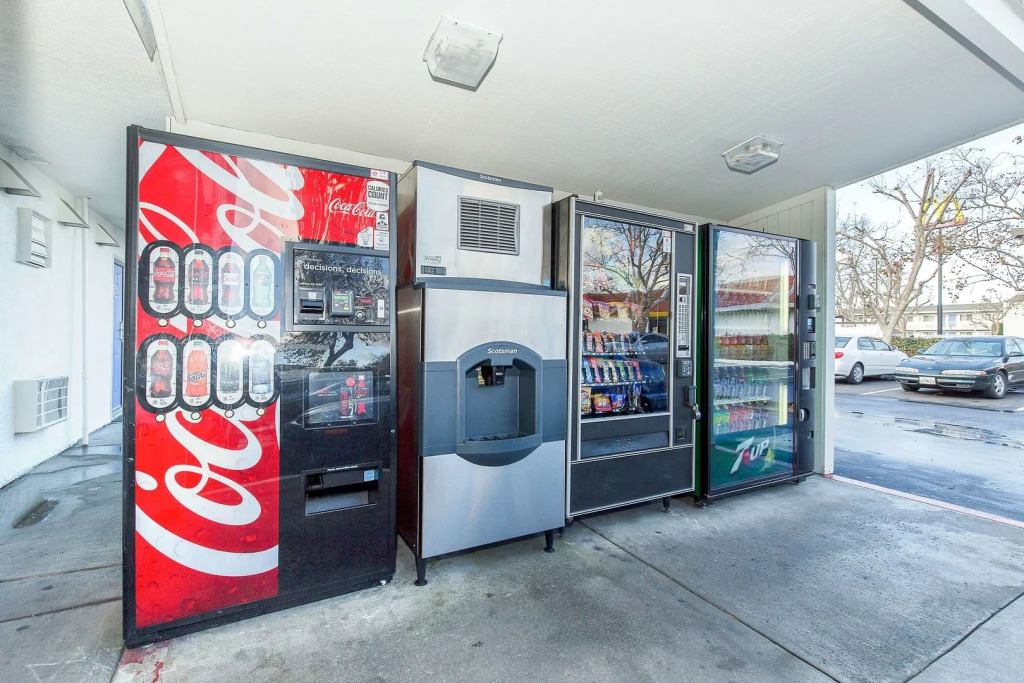 Motel 6 Hayward, CA- Silicon Valley Gateway