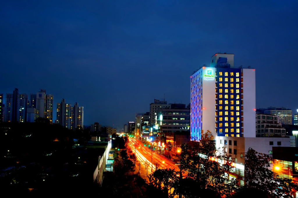 HOMES Stay Suwon