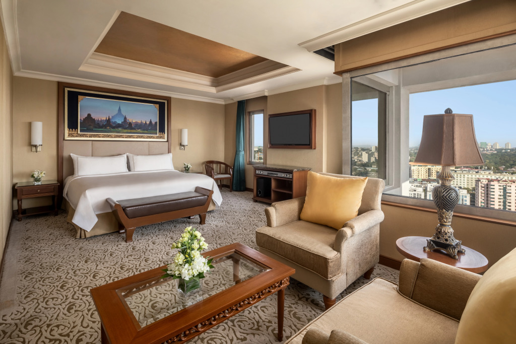 Sule Shangri-La, Yangon