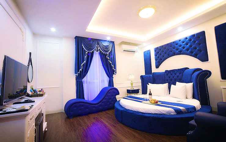 Royal Hotel II