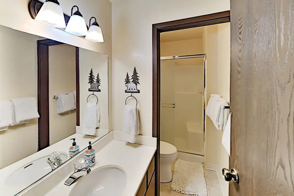 Henrys Tahoe Hideaway W/ Pool, Sauna & Tennis 3 Bedroom Condo
