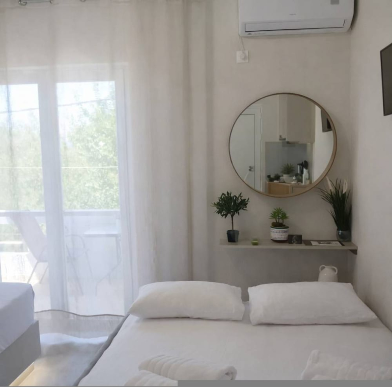 Diana s House 2 - Gytheio Sandy Beach Haven