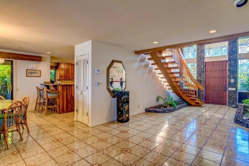 K B M Resorts- Bay-35 Presidential 5bd, 5ba Beach-front Estate, A/c, Private Yard!