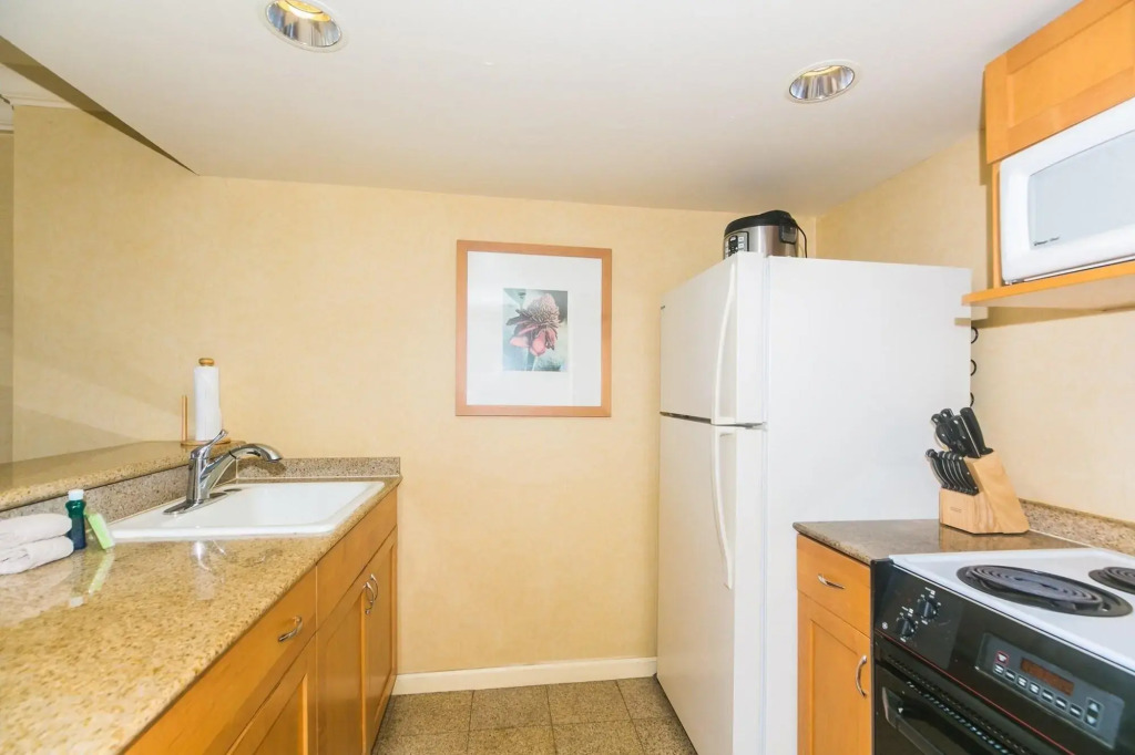 Spacious One Bedroom Harbor View Condos at Ilikai Marina With Private Balcony