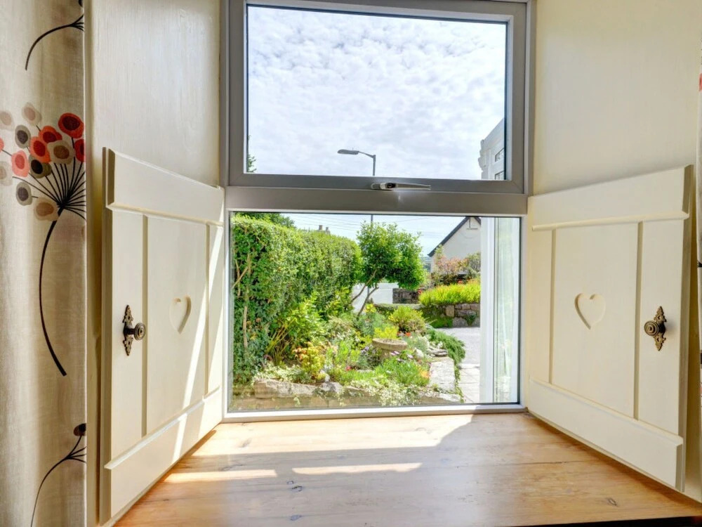 2 Bed in Penzance oc-p00597